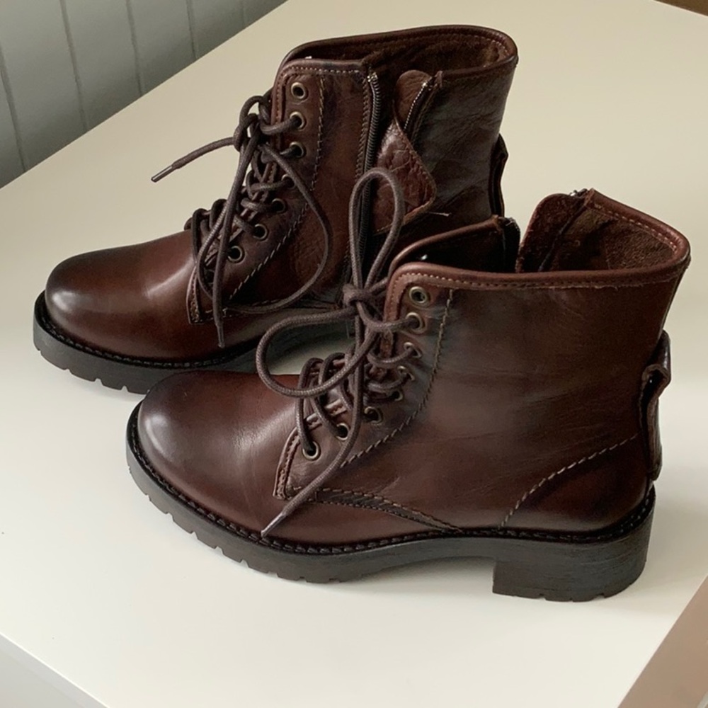 NIB 🍂 Miz Mooz, size 36, Brown « army boots »